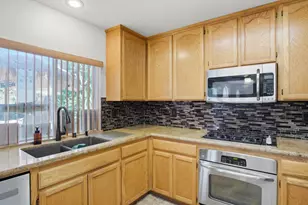 884 Kathy Ct, Los Banos, CA 93635 - Photo 5