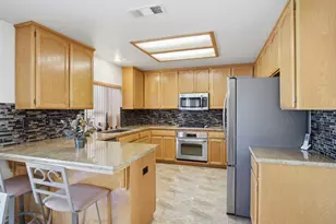 884 Kathy Ct, Los Banos, CA 93635 - Photo 5