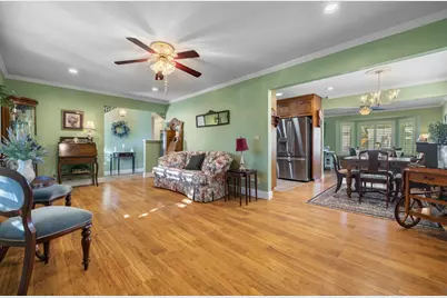 2241 Rochelle Avenue, Turlock, CA 95382 - Photo 9