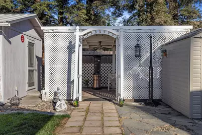 2241 Rochelle Avenue, Turlock, CA 95382 - Photo 31