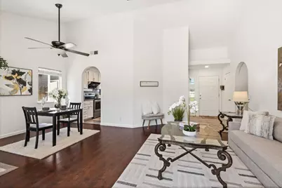 8248 Cliffe Way, Sacramento, CA 95828 - Photo 3