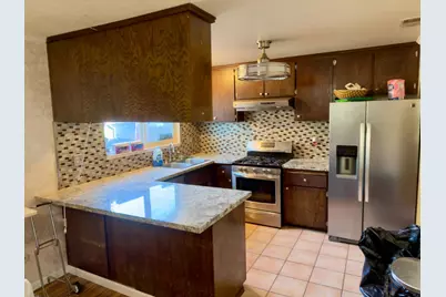 7550 Silky Court, Sacramento, CA 95823 - Photo 9