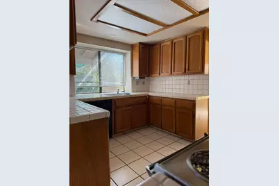 2056 Elwin Way, Modesto, CA 95350 - Photo 9