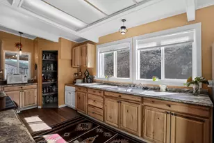 332 Arroyo Dr, Yreka, CA 96097 - Photo 11