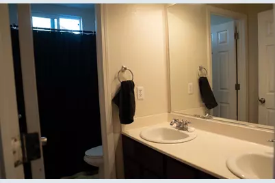 13403 Rivercrest Drive, Waterford, CA 95386 - Photo 15