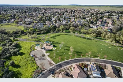 1570 Parkside Way, Roseville, CA 95747 - Photo 43