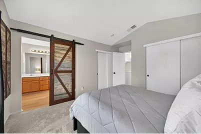 9425 Laguna Pointe Way, Elk Grove, CA 95758 - Photo 23