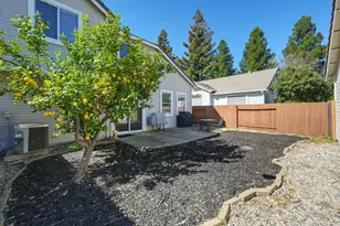 9425 Laguna Pointe Way, Elk Grove, CA 95758 - Photo 29