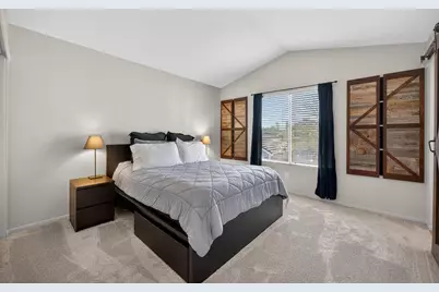 9425 Laguna Pointe Way, Elk Grove, CA 95758 - Photo 21