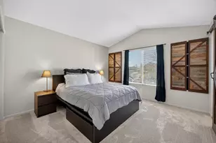 9425 Laguna Pointe Way, Elk Grove, CA 95758 - Photo 21