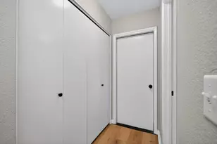 9425 Laguna Pointe Way, Elk Grove, CA 95758 - Photo 13