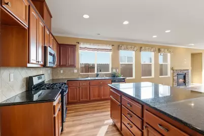 10311 Pedra Do Sol Way, Elk Grove, CA 95757 - Photo 7