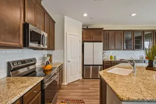 1820 Coastline Ct, Plumas Lake, CA 95961 - Photo 11