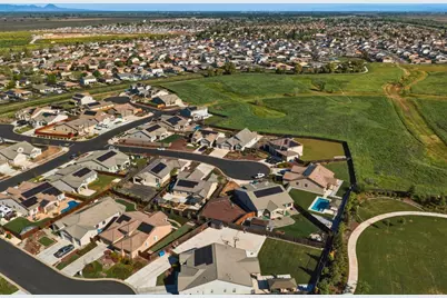 1820 Coastline Court, Plumas Lake, CA 95961 - Photo 35