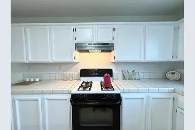 6813 Springridge Way, Elk Grove, CA 95758 - Photo 9