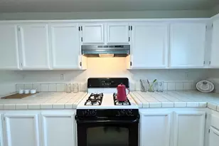 6813 Springridge Way, Elk Grove, CA 95758 - Photo 9