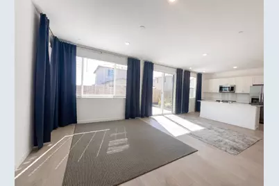 8475 Anker Way, Elk Grove, CA 95757 - Photo 3