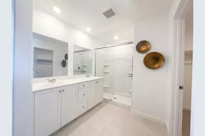 8475 Anker Way, Elk Grove, CA 95757 - Photo 19