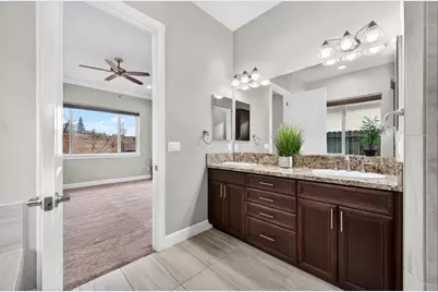 8094 Traditions Court, Fair Oaks, CA 95628 - Photo 9