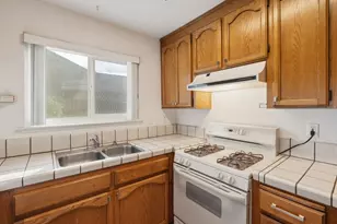 9065 Brevard Dr, Sacramento, CA 95829 - Photo 5