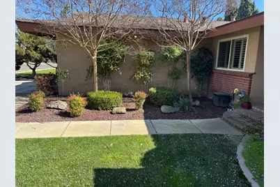 1043 E Adams Avenue, Los Banos, CA 93635 - Photo 3