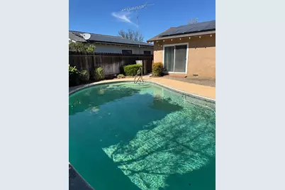 1043 E Adams Avenue, Los Banos, CA 93635 - Photo 7