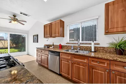 6224 Carl Sandburg Circle, Sacramento, CA 95842 - Photo 13