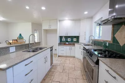 39 W Fulton Street, Stockton, CA 95204 - Photo 9