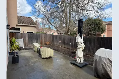 7 Naples, Sacramento, CA 95831 - Photo 17