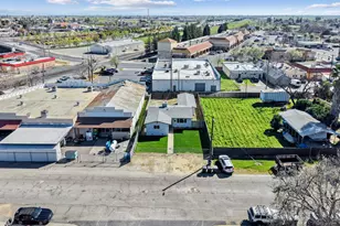 341 2nd St, Livingston, CA 95334 - Photo 23