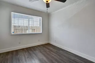 8908 Liscarney Way, Sacramento, CA 95828 - Photo 39