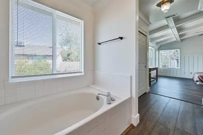 8908 Liscarney Way, Sacramento, CA 95828 - Photo 27