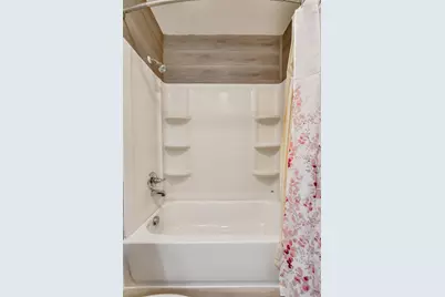 8908 Liscarney Way, Sacramento, CA 95828 - Photo 33