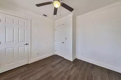 8908 Liscarney Way, Sacramento, CA 95828 - Photo 37