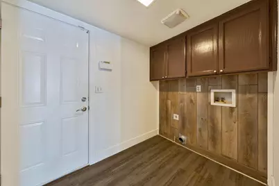 8908 Liscarney Way, Sacramento, CA 95828 - Photo 43