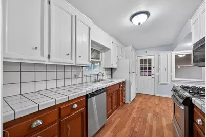 2360 Hurley Way, Sacramento, CA 95825 - Photo 43