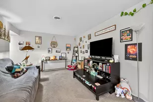 2360 Hurley Way, Sacramento, CA 95825 - Photo 9