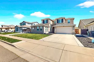 1164 Barcelona Dr, Livingston, CA 95334 - Photo 1