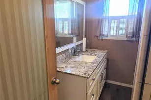 2027 W Acacia St, Stockton, CA 95203 - Photo 9