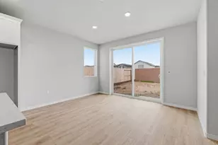 8421 Mondale Wy, Elk Grove, CA 95757 - Photo 9