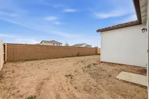 8421 Mondale Wy, Elk Grove, CA 95757 - Photo 21
