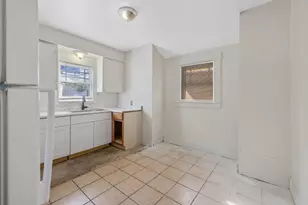 1247 N Ferger Ave, Fresno, CA 93728 - Photo 17