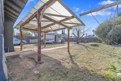 1247 N Ferger Avenue, Fresno, CA 93728 - Photo 23