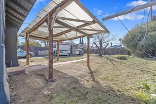 1247 N Ferger Ave, Fresno, CA 93728 - Photo 23