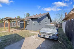 1247 N Ferger Ave, Fresno, CA 93728 - Photo 29