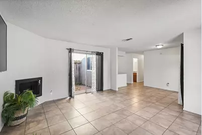 9419 Fox Creek Drive, Stockton, CA 95210 - Photo 5