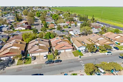 9419 Fox Creek Drive, Stockton, CA 95210 - Photo 33