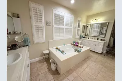 5820 Lagrande Way, Stockton, CA 95219 - Photo 21