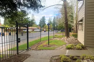 3715 Tallyho Dr, Sacramento, CA 95826 - Photo 21