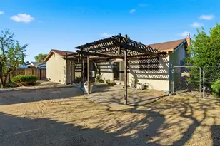 930 Kapareil Dr, Tracy, CA 95376 - Photo 31